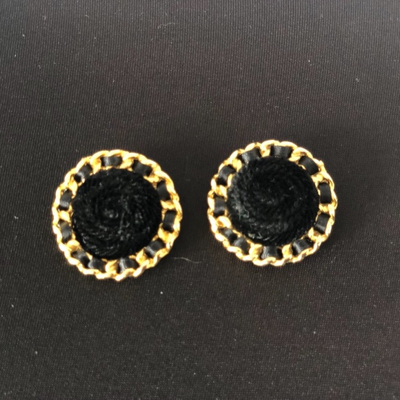 VINTAGE BLACK SUEDE SHOE CLIPS - Picture 1 of 2